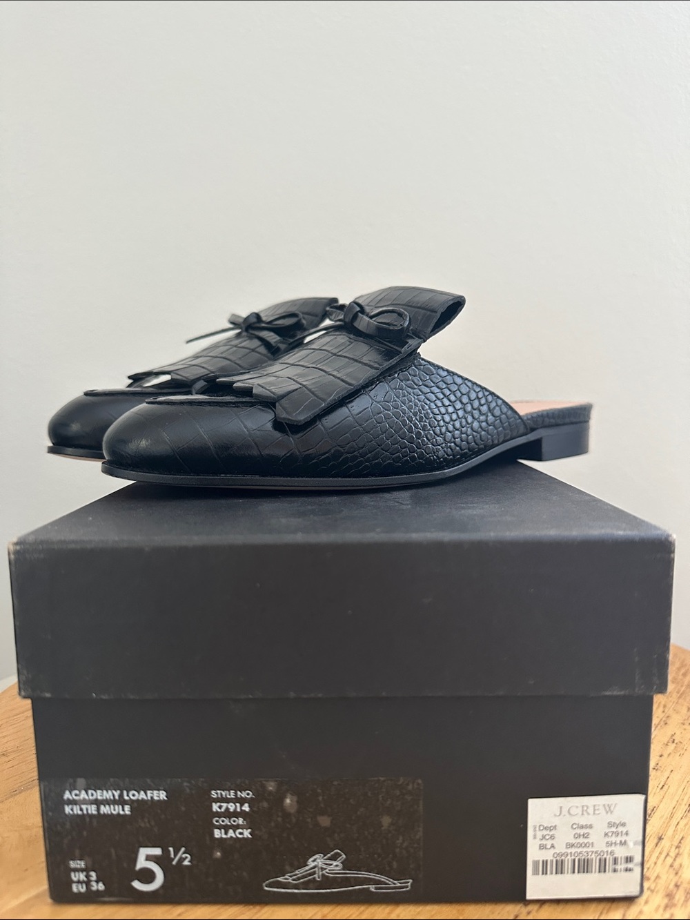 NIB. J. Crew Black Kiltie Mule Leather Slip-On size 5.5